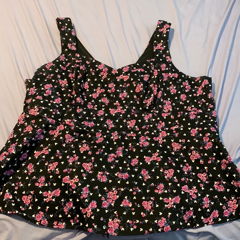 Torrid’s Disney line peplum top. Floral with little Mickey heads. Size 4 (24-26)